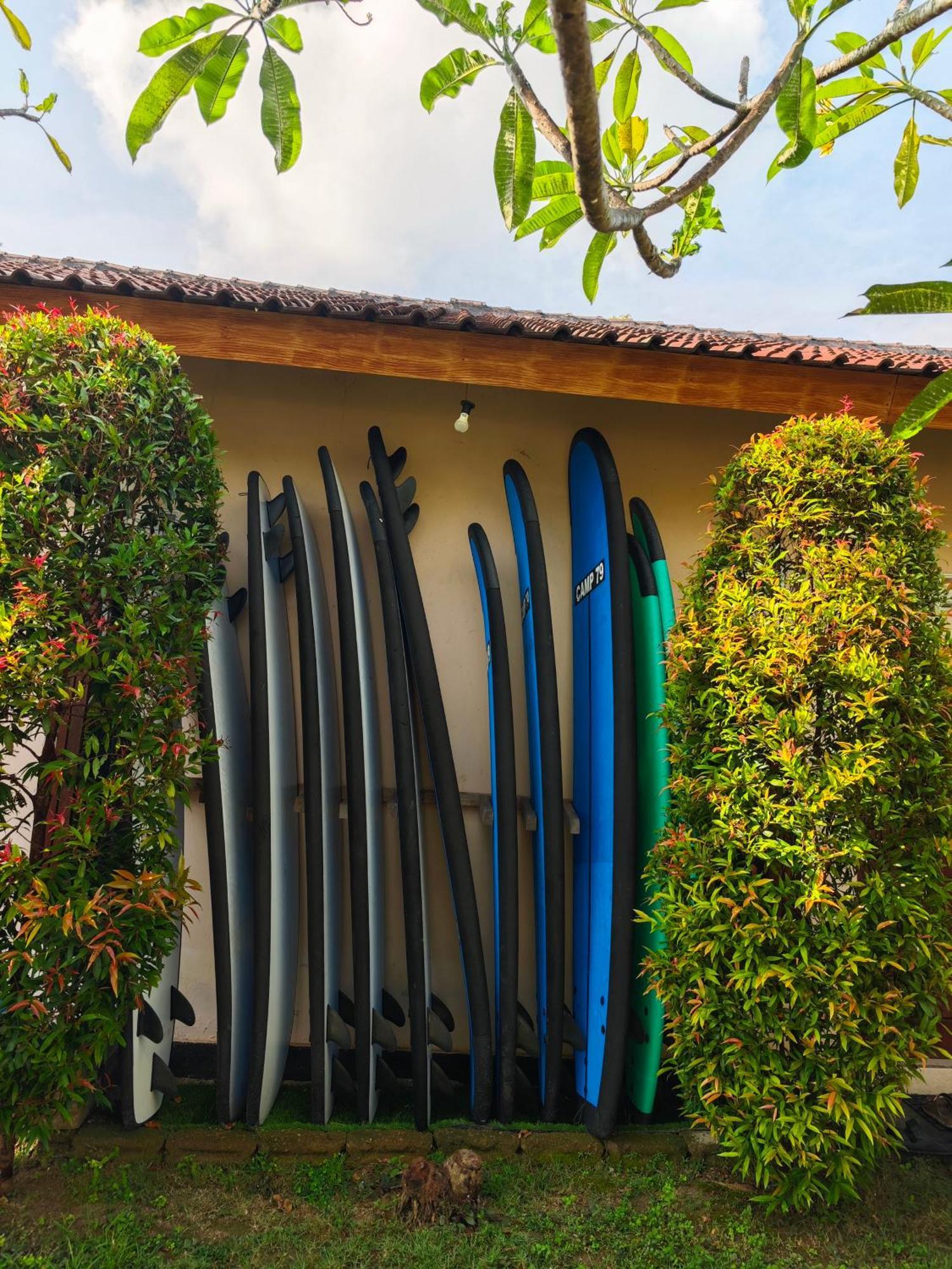 Hotel Surf Camp 79 Kuta  Zewnętrze zdjęcie