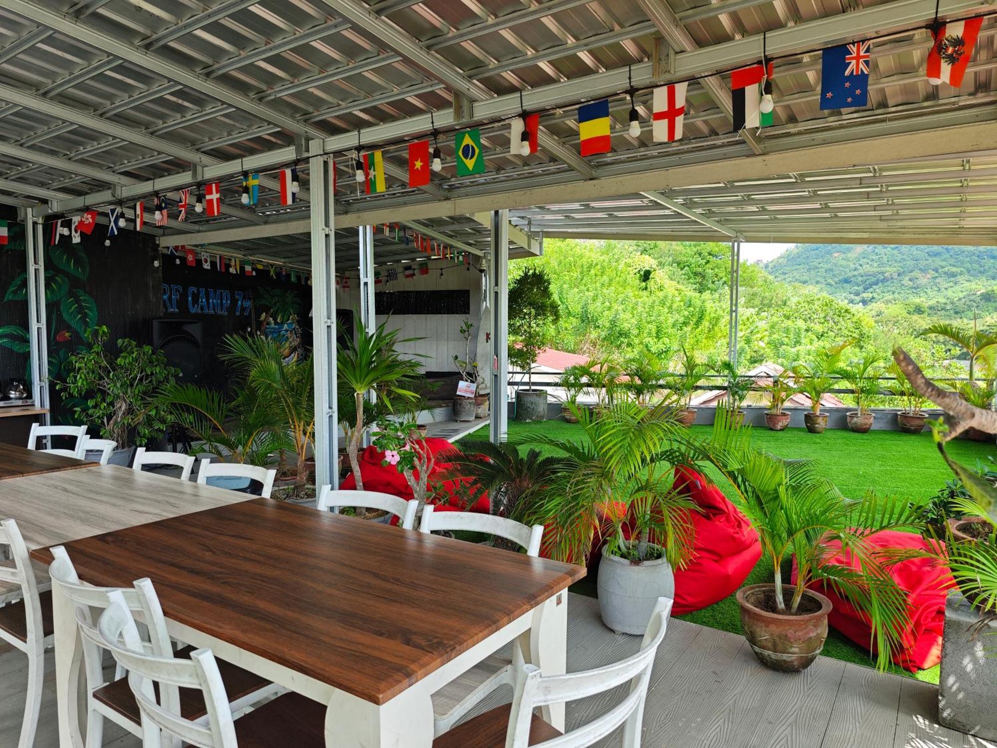 Hotel Surf Camp 79 Kuta  Zewnętrze zdjęcie
