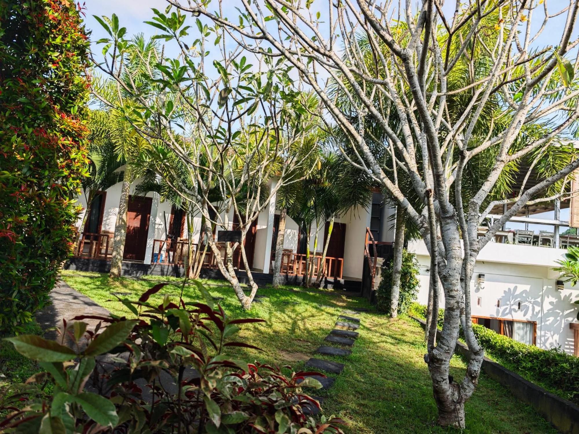 Hotel Surf Camp 79 Kuta  Zewnętrze zdjęcie